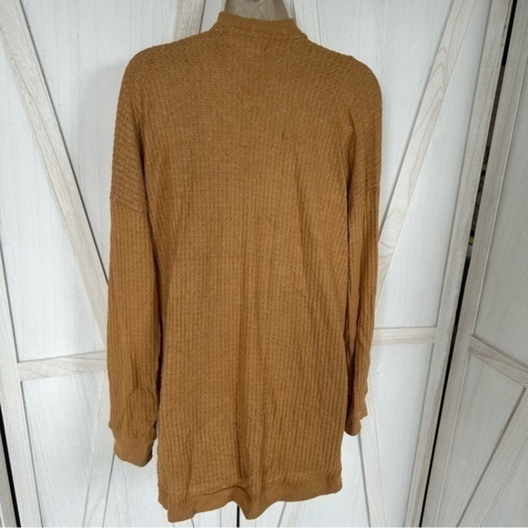 ✨Pink Rose 🌹 mustard yellow cardigan sweater - Picture 5 of 8